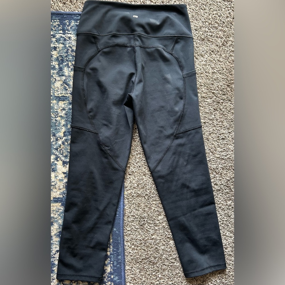Marika Black Leggings w/ pockets- size m - Picture 2 of 8